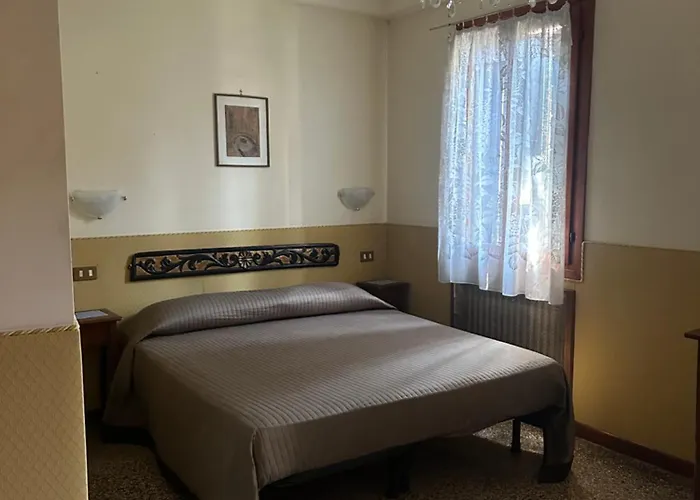 Otel Ca Foscari Venedik